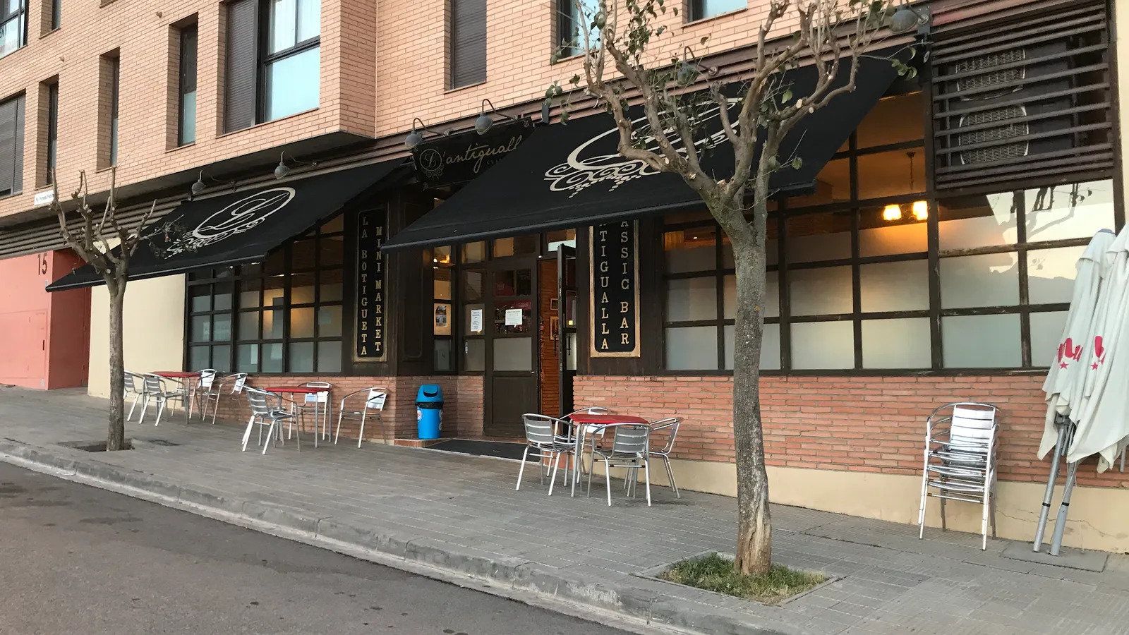 L'Antigualla Classic bar- Burger, Bocatas, pizzas y platos combinados, tapas en Tremp · Fotos 1